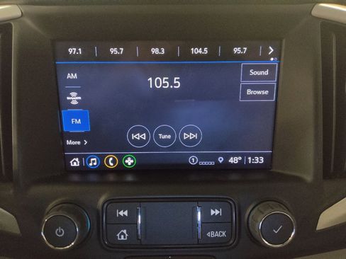 Used 2022 GMC Terrain SLT w/ Tech Package image 25