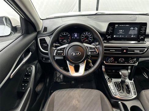 Used 2021 Kia Seltos LX image 22