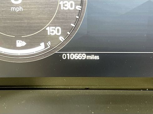 Used 2024 Land Rover Defender 110 S AWD/4WD image 12