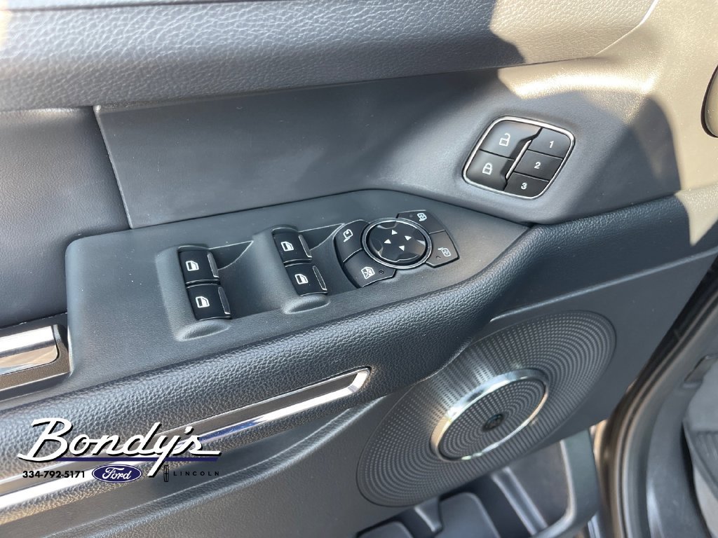 Used 2023 Ford Expedition Limited RWD image 8