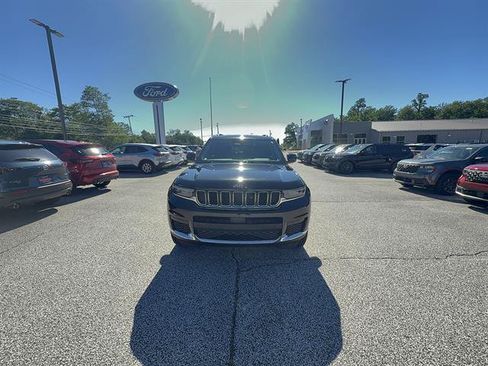 Used 2022 Jeep Grand Cherokee L Laredo w/ Luxury Tech Group I AWD/4WD image 10