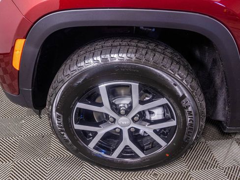 New 2025 Jeep Grand Cherokee Limited image 39