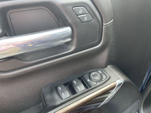 Used 2021 Chevrolet Silverado 1500 RST image 22