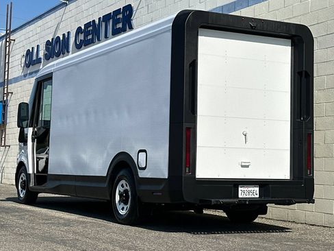 Used 2023 Chevrolet Brightdrop 600 w/ Active Safety Package 2 AWD/4WD image 6