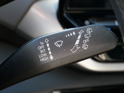 Used 2023 Volkswagen ID.4 Pro S Plus AWD/4WD image 27