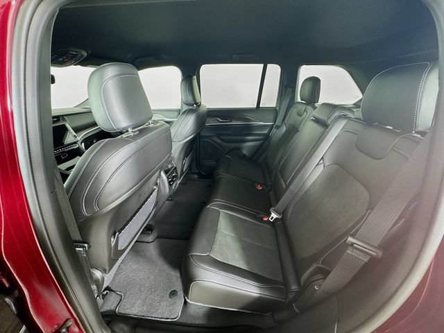 New 2026 Jeep Grand Cherokee Altitude AWD/4WD image 27