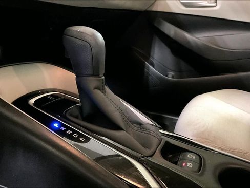 Used 2020 Toyota Corolla LE image 13