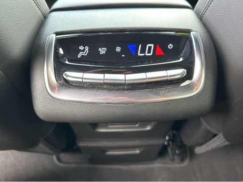 Certified 2024 Cadillac XT6 Luxury FWD image 15