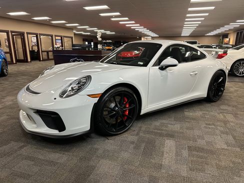 Used 2018 Porsche 911 GT3 image 5