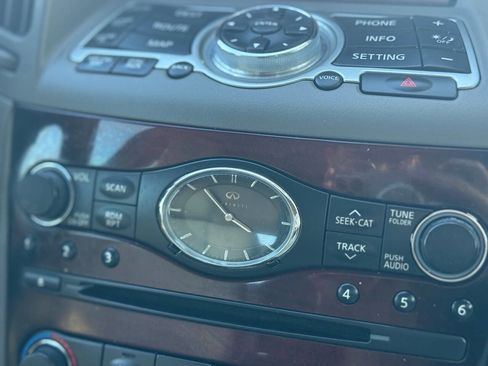 Used 2011 INFINITI G37 x Sedan w/ Premium Pkg image 30