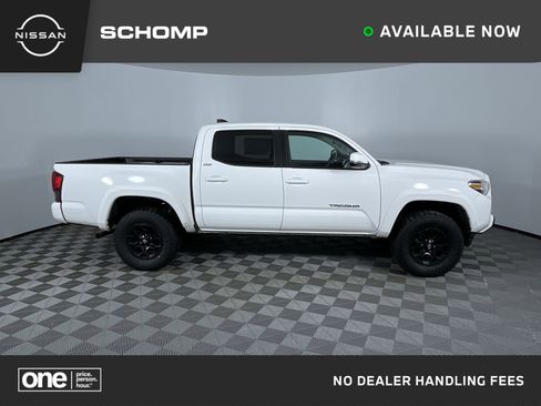 Used 2020 Toyota Tacoma SR5 image 1