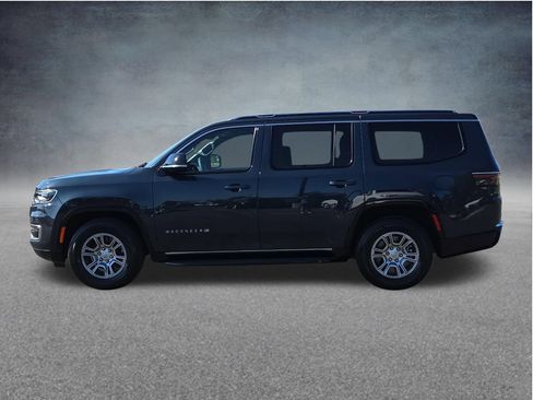 Used 2024 Jeep Wagoneer 4WD image 8