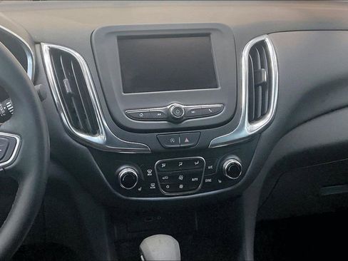 Used 2024 Chevrolet Equinox LT FWD image 11