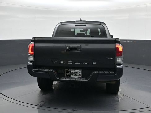 Used 2020 Toyota Tacoma TRD Sport RWD image 8