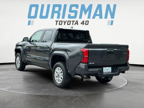 Used 2024 Toyota Tacoma SR5 AWD/4WD image 5