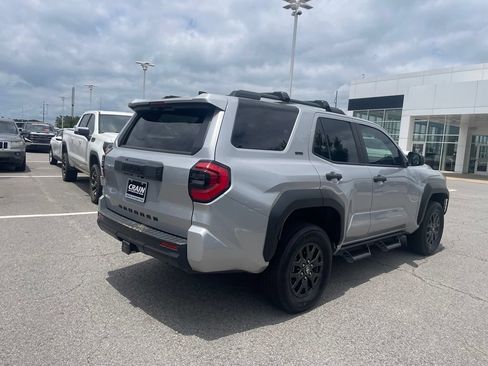 Used 2025 Toyota 4Runner SR5 AWD/4WD image 7