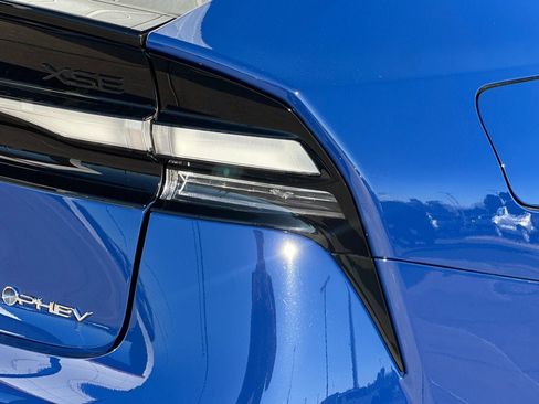 New 2026 Toyota Prius Plug-In Hybrid FWD image 31