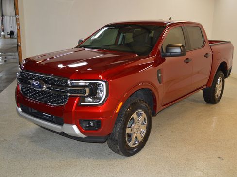 Used 2025 Ford Ranger XLT w/ Equipment Group 301A High image 7