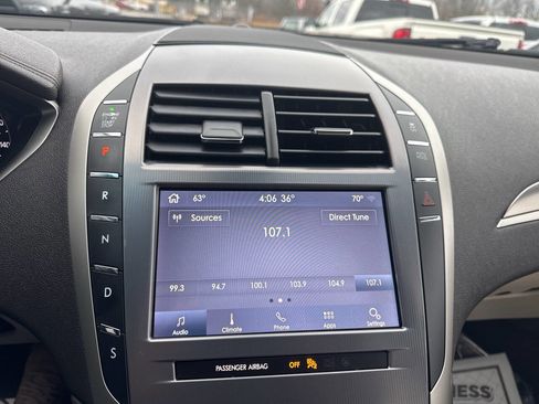 Used 2020 Lincoln MKZ AWD image 26