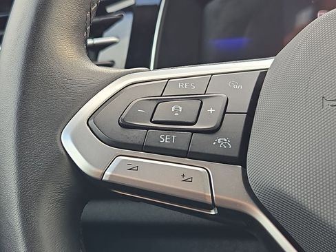 Used 2025 Volkswagen Jetta Sport image 18