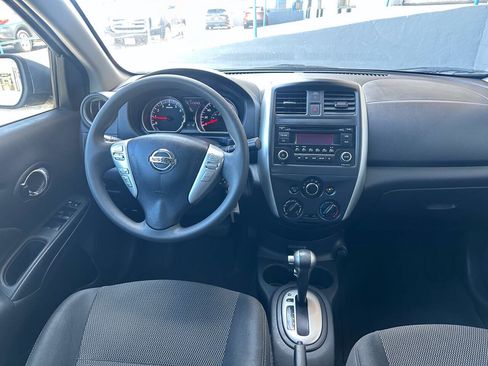 Used 2018 Nissan Versa SV FWD image 8