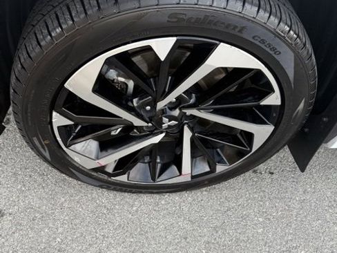 Used 2024 Mitsubishi Outlander Ralliart image 13