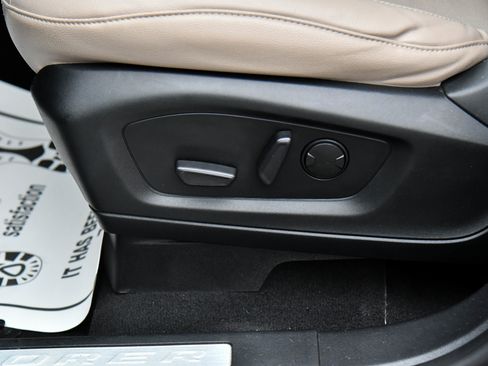 Used 2021 Ford Explorer Limited w/ Equipment Group 301A image 17