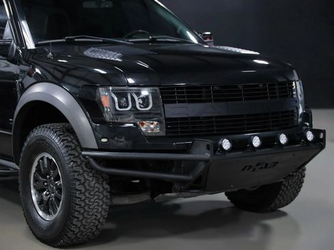 Used 2010 Ford F150 Raptor image 5