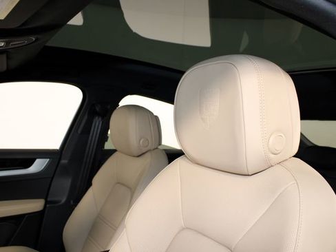 New 2026 Porsche Cayenne Coupe AWD/4WD image 20