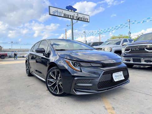 Used 2022 Toyota Corolla SE FWD image 1