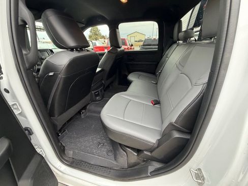 Used 2024 RAM 2500 Tradesman w/ Chrome Appearance Group image 13