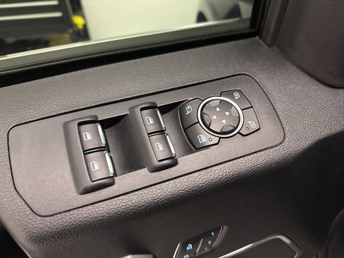 Used 2018 Ford F150 Platinum w/ Equipment Group 701A Luxury image 27