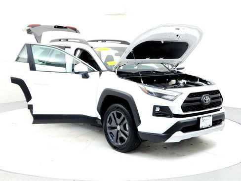 Certified 2024 Toyota RAV4 Adventure image 9