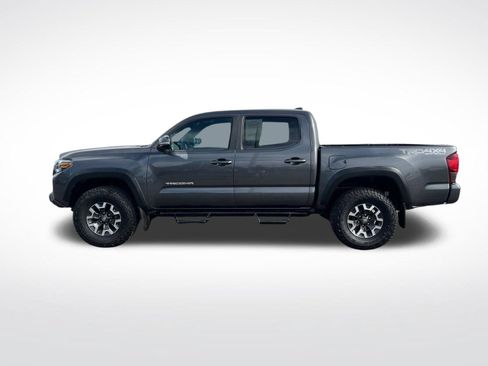 Used 2019 Toyota Tacoma TRD Off-Road AWD/4WD image 8