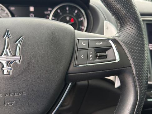 Used 2023 Maserati Levante Modena image 32