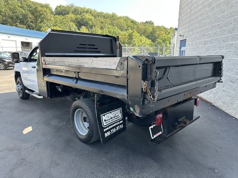 Used 2018 Chevrolet Silverado 3500 W/T w/ WT Convenience Package image 6