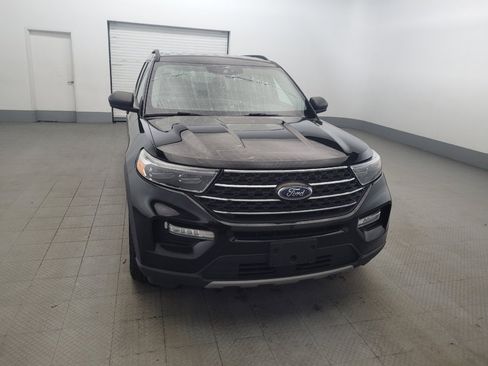 Used 2022 Ford Explorer XLT w/ Equipment Group 202A RWD image 14