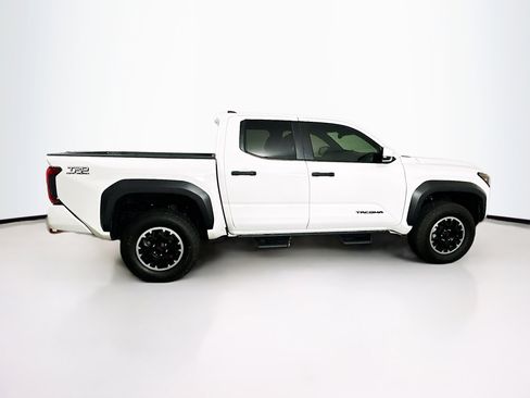 Used 2025 Toyota Tacoma TRD Off-Road AWD/4WD image 10