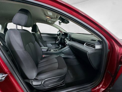 Used 2023 Kia K5 LXS image 29