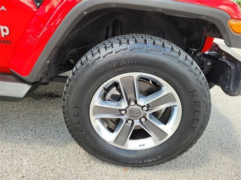 Used 2022 Jeep Wrangler Unlimited Sahara image 23