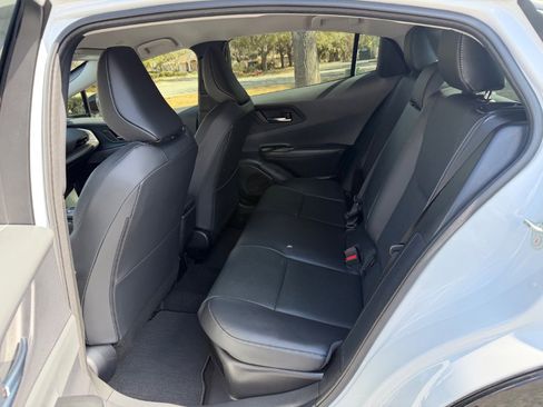 Used 2025 Toyota Prius XLE image 17