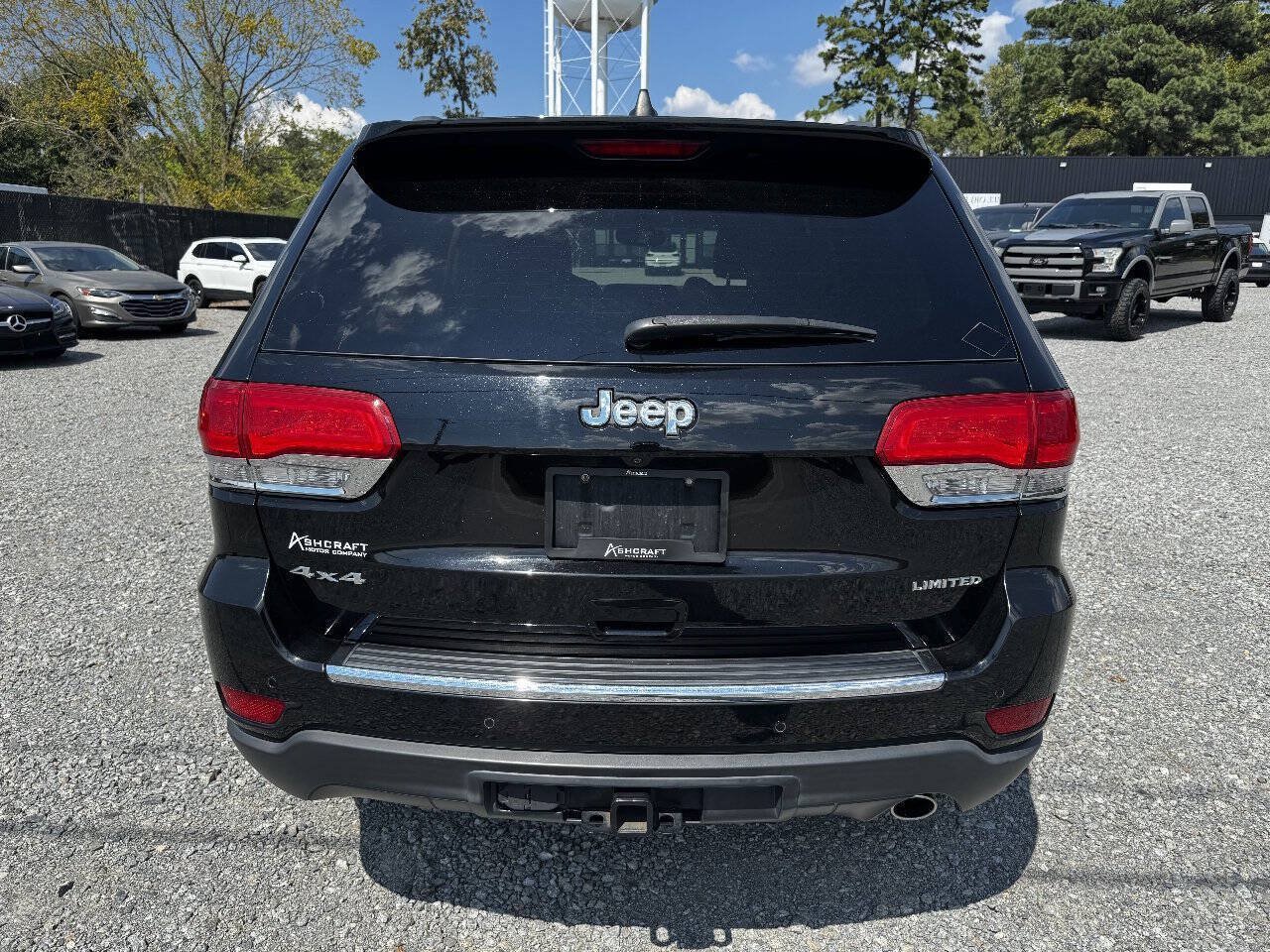 Used 2018 Jeep Grand Cherokee Limited AWD/4WD image 8