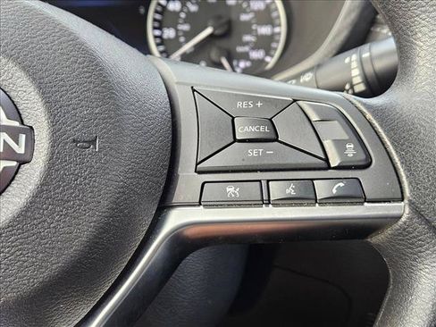 Used 2025 Nissan Sentra SV FWD image 20