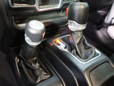 Used 2020 Jeep Wrangler Unlimited Sport AWD/4WD image 33