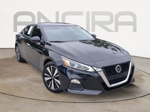 Used 2022 Nissan Altima 2.5 SV FWD image 7