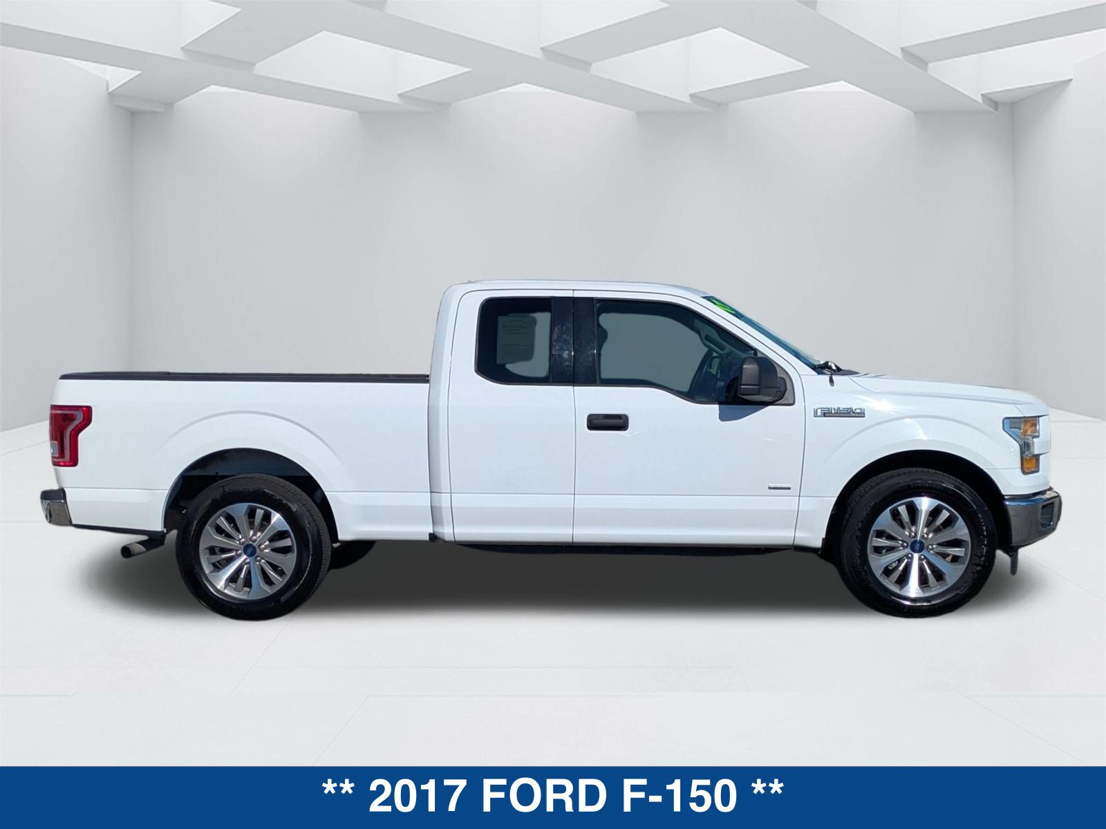 Used 2017 Ford F150 XLT RWD image 4