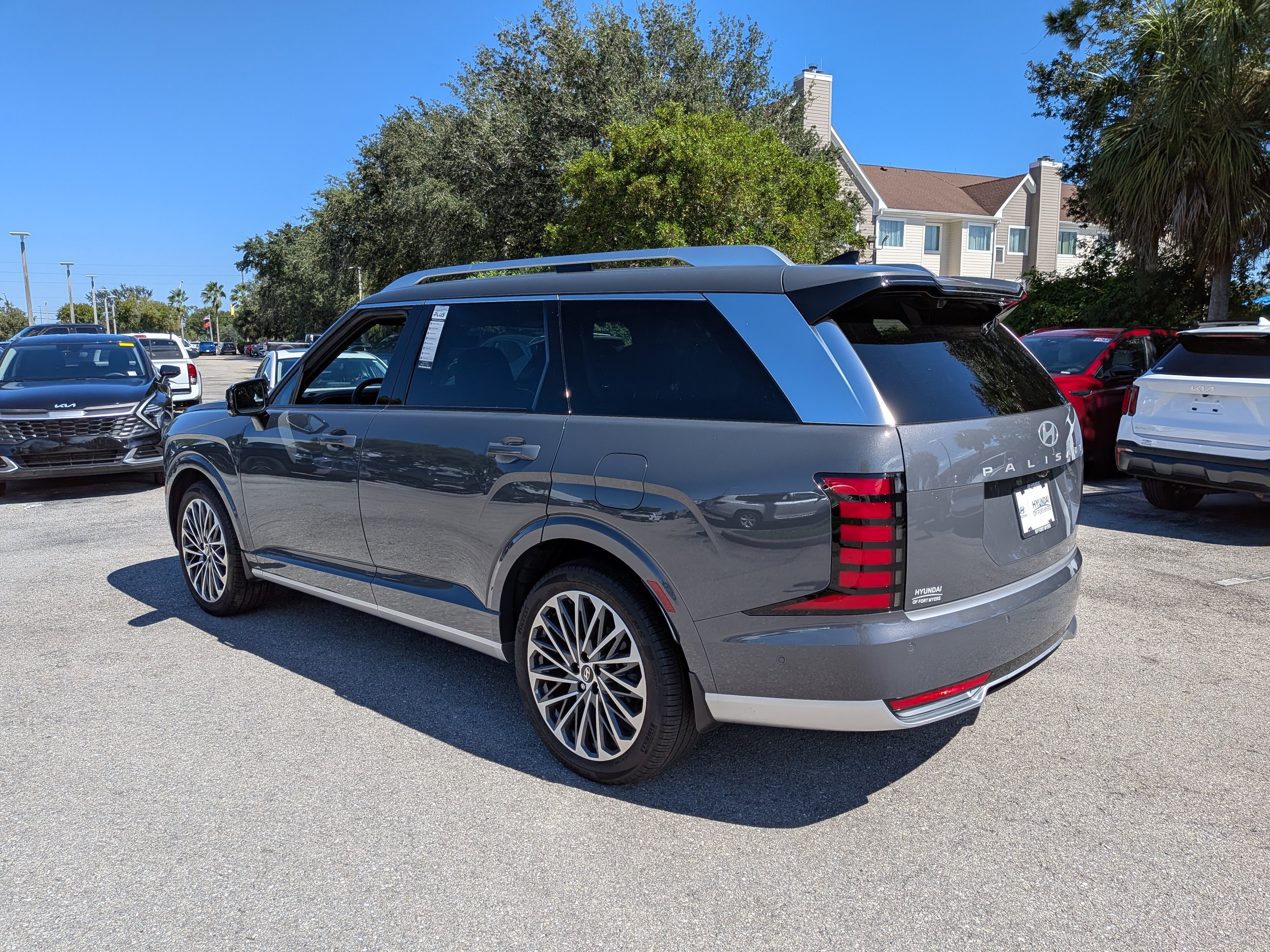Used 2026 Hyundai Palisade Calligraphy FWD image 6