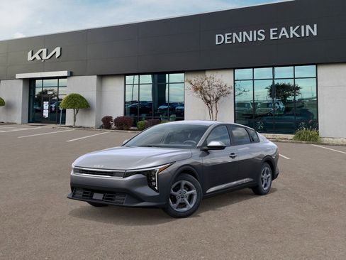 New 2025 Kia K4 LXS image 1