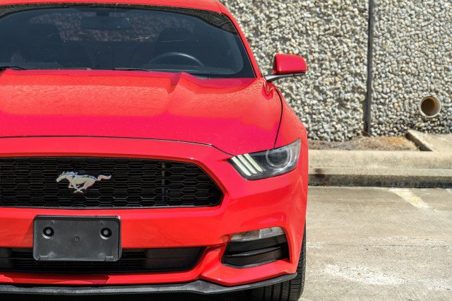 Used 2017 Ford Mustang Coupe RWD image 36