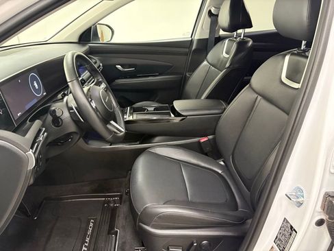 Used 2025 Hyundai Tucson Limited AWD/4WD image 14
